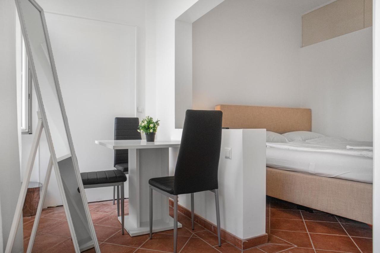 Superb 7Br Shared Apartment- Near Hauptbahnhof Wien Eksteriør billede