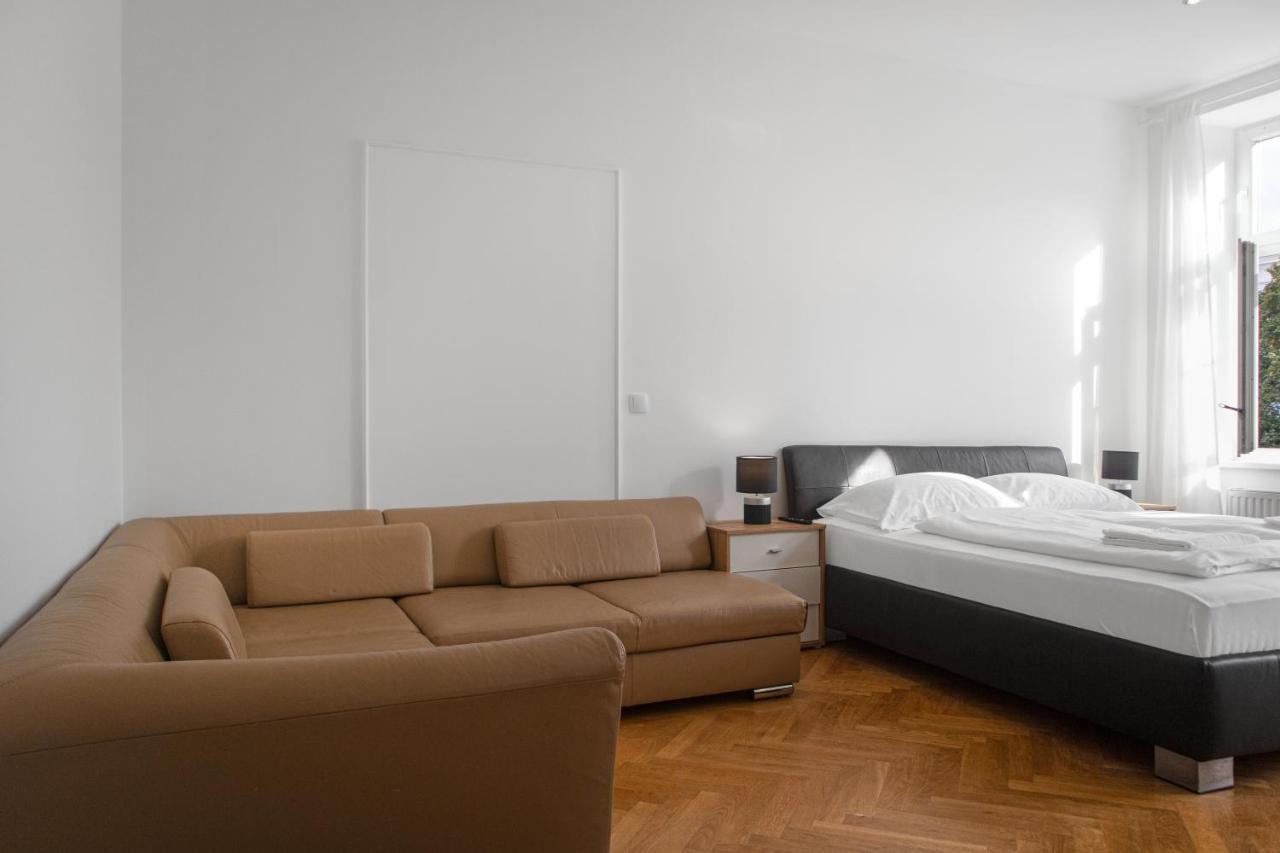 Superb 7Br Shared Apartment- Near Hauptbahnhof Wien Eksteriør billede
