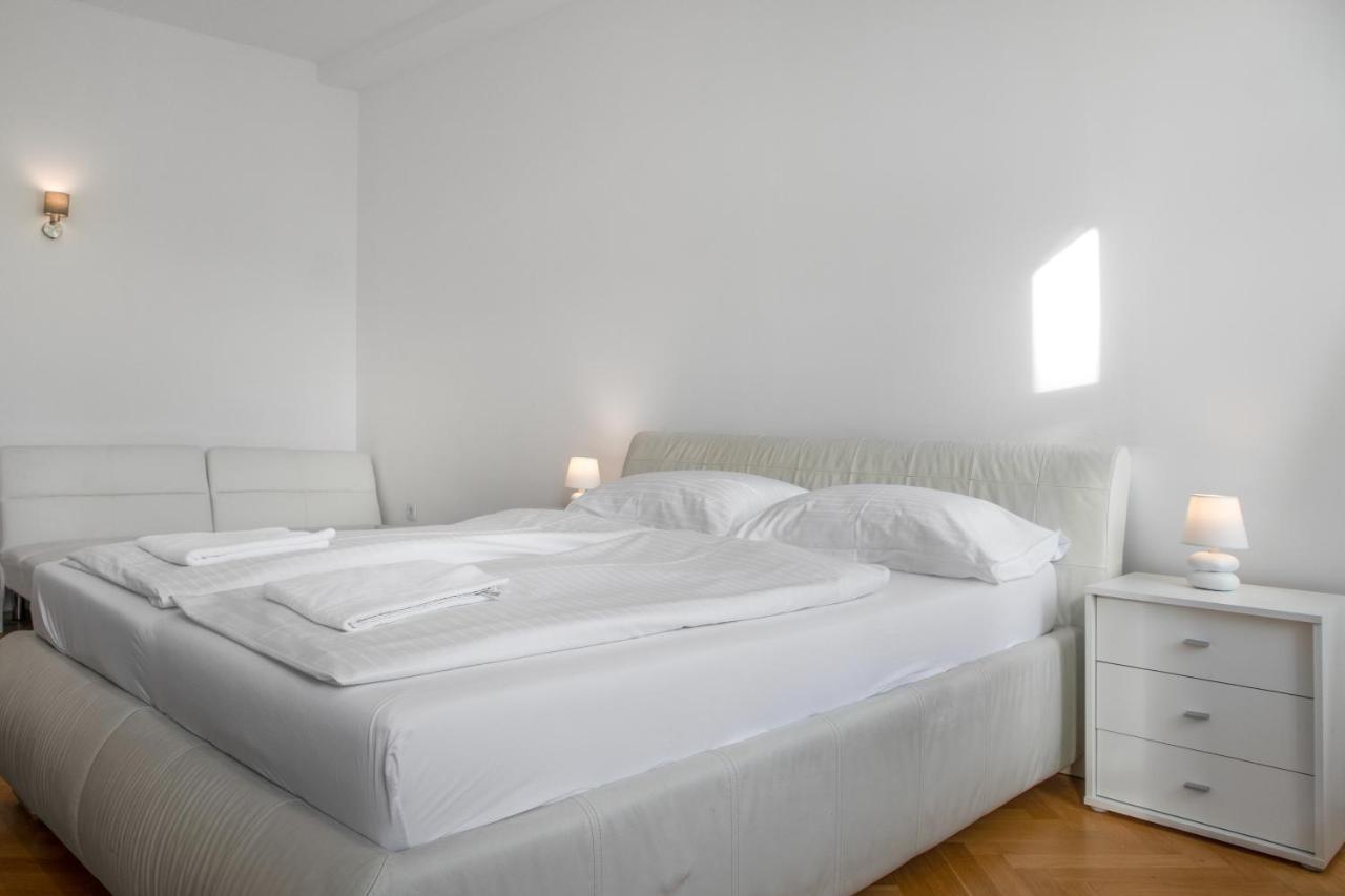 Superb 7Br Shared Apartment- Near Hauptbahnhof Wien Eksteriør billede