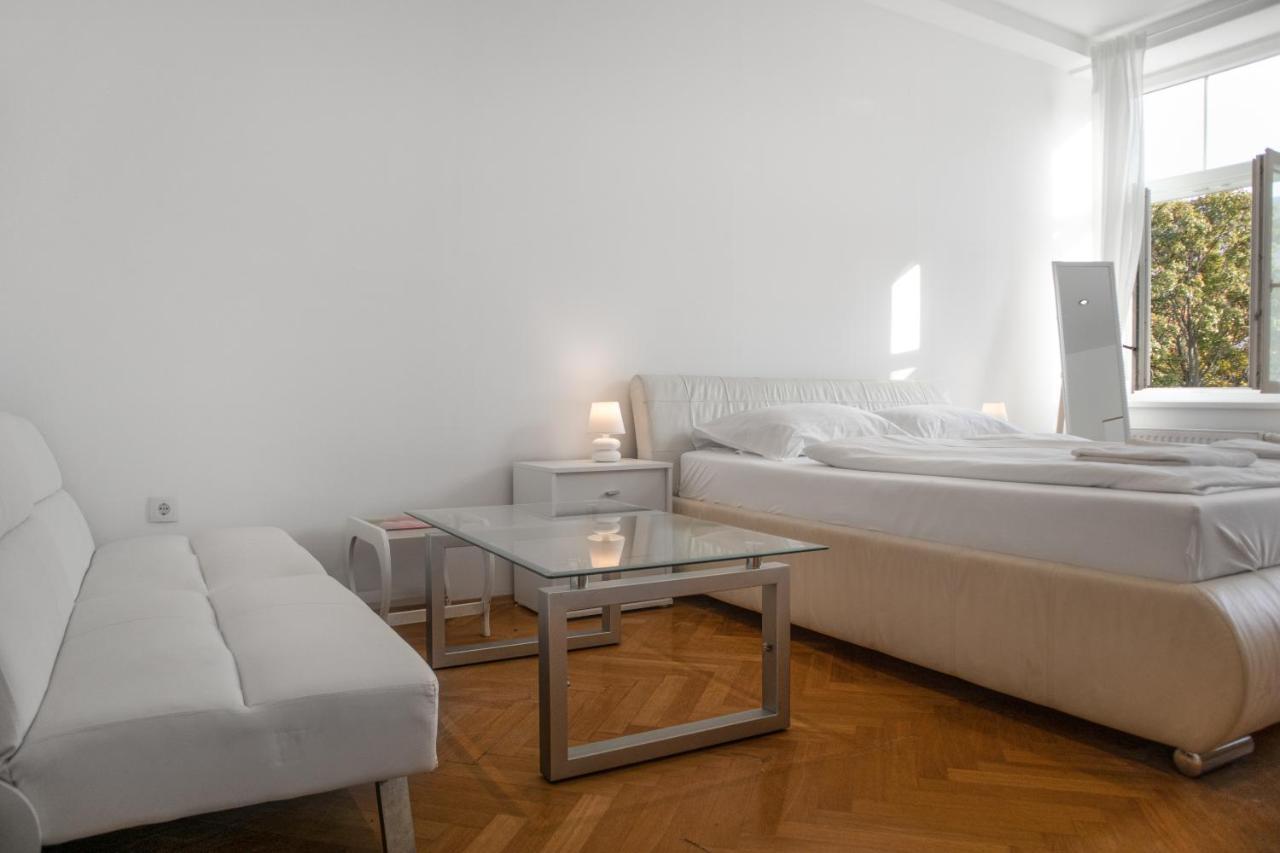 Superb 7Br Shared Apartment- Near Hauptbahnhof Wien Eksteriør billede