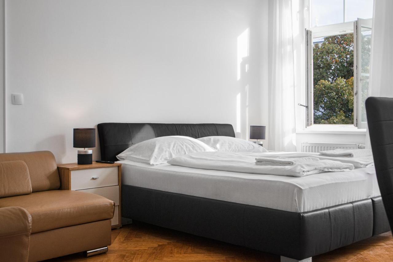 Superb 7Br Shared Apartment- Near Hauptbahnhof Wien Eksteriør billede